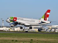 CS-TTU @ LPPT - TP1453 from Marrakesh (RAK) landing runway 03 - by JC Ravon - FRENCHSKY