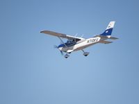 N710KV @ 3607 - Landing - by Canonman