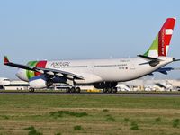 CS-TOX @ LPPT - TAP Air Portugal TP364 departure to London (LHR) - by JC Ravon - FRENCHSKY