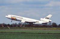 OY-KDB @ CPH - Copenhagen 11.5.1989 T/O on R-22R - by leo larsen