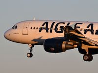 F-HBAO @ LPPT - Aigle Azur ZI302 from Paris Orly - by JC Ravon - FRENCHSKY