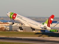 CS-TOF @ LPPT - Infante D.Henrique take off runway 03 - by JC Ravon - FRENCHSKY