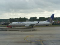 N75410 @ IAH - Boeing 737-900 - by Christian Maurer
