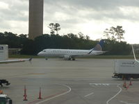 N88341 @ IAH - ERJ-175LR - by Christian Maurer