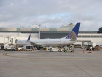 N68452 @ IAH - Boeing 737-900ER - by Christian Maurer