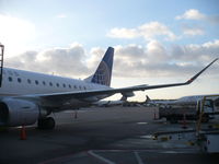 N89342 @ IAH - ERJ-175LR - by Christian Maurer