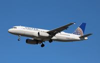 N421UA @ KLAS - Airbus A320