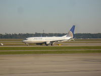 N12218 @ IAH - Boeing 737-824 - by Christian Maurer