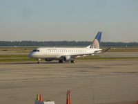 N84307 @ IAH - ERJ-175LR - by Christian Maurer