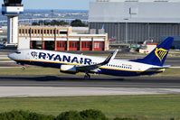 EI-GDD @ LPPT - Ryanair take off runway 03 - by JC Ravon - FRENCHSKY