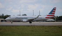 N413YX @ MIA - American Eagle