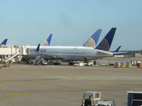 N657UA @ IAH - Boeing 767-322 - by Christian Maurer