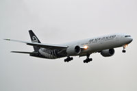 ZK-OKS @ NZAA - At Auckland - by Micha Lueck