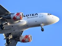EC-MTD @ LFBD - Kalimera V72403 from Bastia landing runway 23 - by JC Ravon - FRENCHSKY