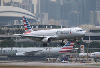 N510UW @ MIA - American - by Florida Metal