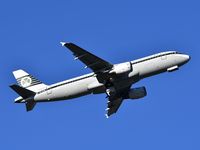 EI-DVM @ LFBD - Rétro livery Aer Lingus take off runway 05 to Dublin - by JC Ravon - FRENCHSKY
