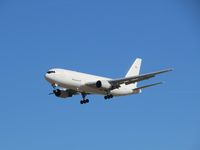 N768AX @ 3607 - Landing