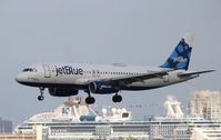 N636JB @ KFLL - Airbus A320
