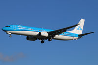 PH-BXP @ EGLL - On approach - by Howard J Curtis