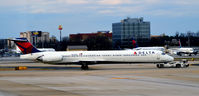 N930DL @ KATL - Taxi Atlanta - by Ronald Barker