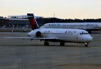 N937AT @ KATL - Taxi Atlanta - by Ronald Barker