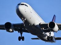 OO-TCH @ LFBD - SN3837 medical emergency landing runway 23 - by JC Ravon - FRENCHSKY