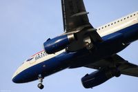 G-DBCG @ LFBD - British Airways A319 on final approach runway 23 at Bordeaux Airport - by Arthur CHI YEN