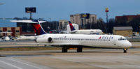 N915DL @ KATL - Taxi Atlanta - by Ronald Barker