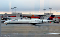 N915DN @ KATL - Taxi Atlanta - by Ronald Barker
