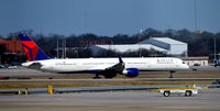 N584NW @ KATL - Taxi Atlanta - by Ronald Barker