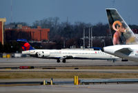 N915DN @ KATL - Landing Atlanta - by Ronald Barker