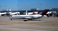 N946AT @ KATL - Taxi Atlanta - by Ronald Barker