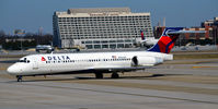 N964AT @ KATL - Taxi Atlanta - by Ronald Barker