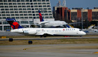 N971AT @ KATL - Taxi Atlanta - by Ronald Barker