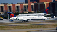 N997AT @ KATL - Landing Atlanta - by Ronald Barker