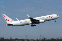 HB-JJF @ EHAM - TUI