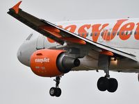 G-EZAM @ LFBD - U24128 from Berlin (SXF) landing runway 29 - by JC Ravon - FRENCHSKY