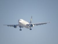 N165UP @ 3607 - Landing