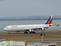 RP-C3437 @ NZAA - just landing at AKL - by magnaman