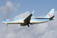 G-FDZR @ LMML - B737-800 G-FDZR Tui Airlines - by Raymond Zammit