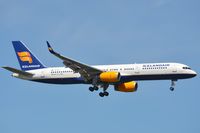 TF-FII @ EDDF - Icalandair B752 landing in FRA - by FerryPNL