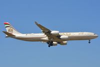 A6-EHB @ EDDF - Etihad A345 landing in FRA - by FerryPNL