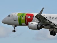 CS-TPO @ LPPT - AçoresTP347  landing runway 03 from London city Airport (LCY) - by JC Ravon - FRENCHSKY