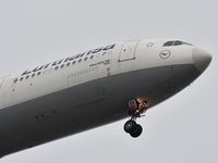 D-AIKK @ LFBD - LH9876 from Francfort to SabenaTechnics - by JC Ravon - FRENCHSKY