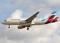 OE-IEW @ LEBL - Landing rwy 25R - by Shunn311