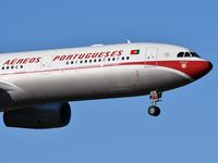 CS-TOV @ LPPT - TAP Air Portugal (Retro Livery) TP38 from Fortaleza (FOR) - by JC Ravon - FRENCHSKY