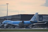 PH-CKC @ EHAM - At Amsterdam - by Guitarist