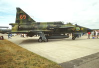 37801 @ ESTL - Lungbyhed F.5 Air Base 25.8.1996 - by leo larsen