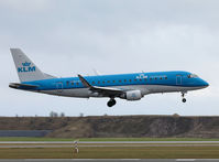 PH-EXR @ CPH - Copenhagen 16.1.2018 landing R-22R - by leo larsen