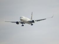 N353UP @ 3607 - Landing - by Canonman